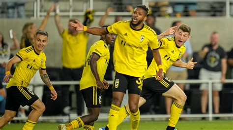 Zawadzki scores late, pulls Crew to 1-1 draw with Revolution